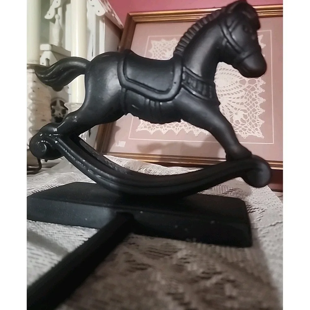 VTG Style Cast Iron Rocking Horse Christmas Stocking Holder Matte Black Heavy‎